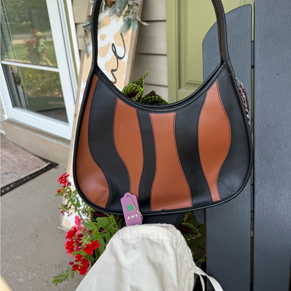 Elegant Black and Brown Shoulder Bag